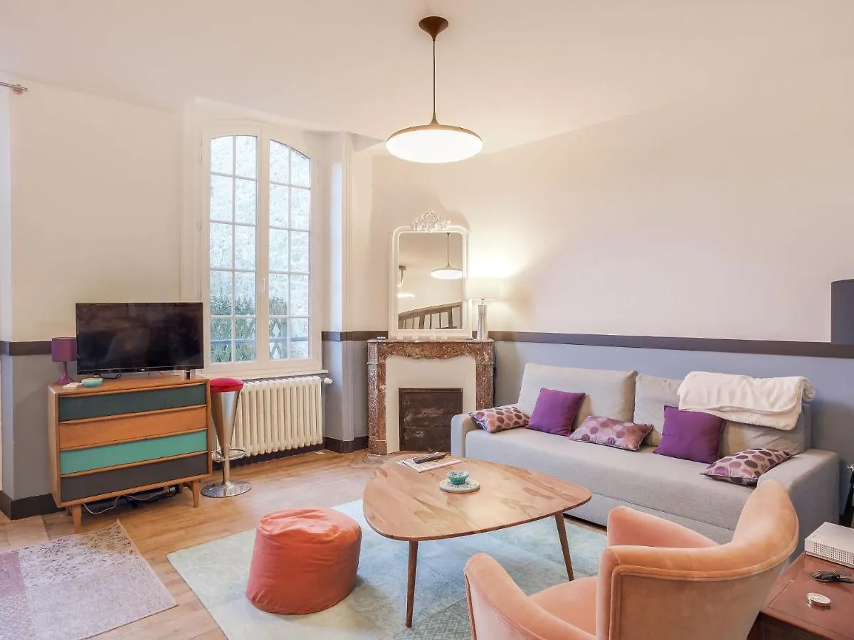 Apartment Ker Louis-1 By Interhome Dinard 0*,  França